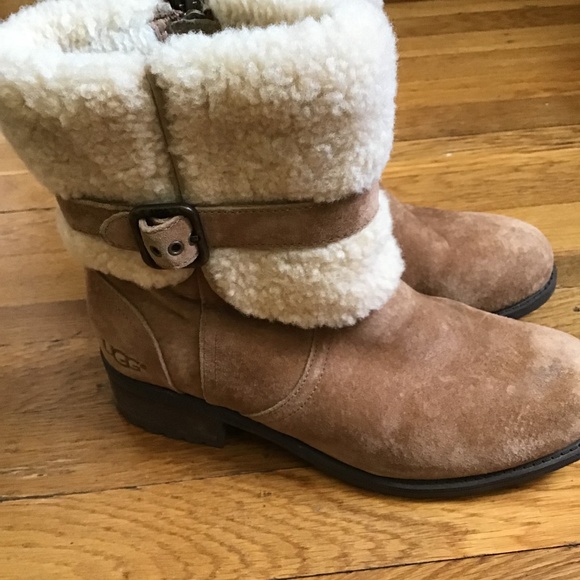 UGG Shoes - UGG BLAYRE II SHEEPSKIN LEATHER ANKLE BOOTS. 8
